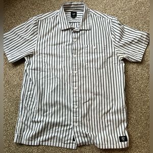 Mens Vans button up shirt size medium